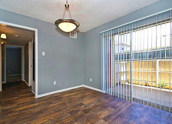 2nd image of 2324 Meadowbrook Gardens Dr #210