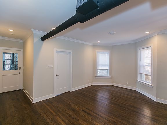 3rd image of 852 W Lill Ave