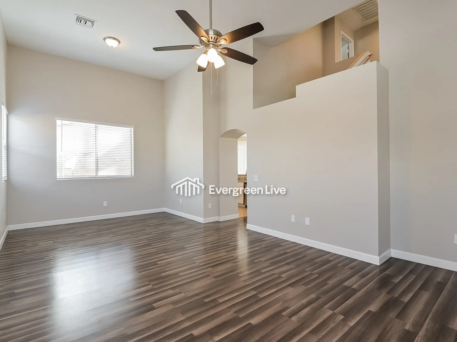 3 bed, 2.5 bath, 1455 sqft, $1,645 — Photo 3