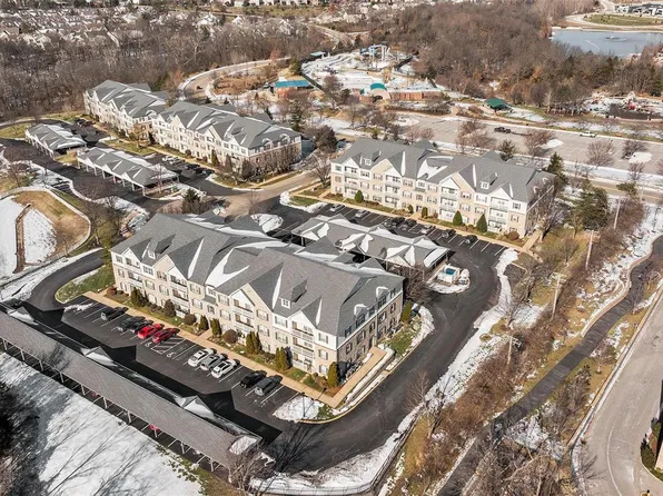 6 Monarch Trace Ct APT 107, Chesterfield, MO 63017