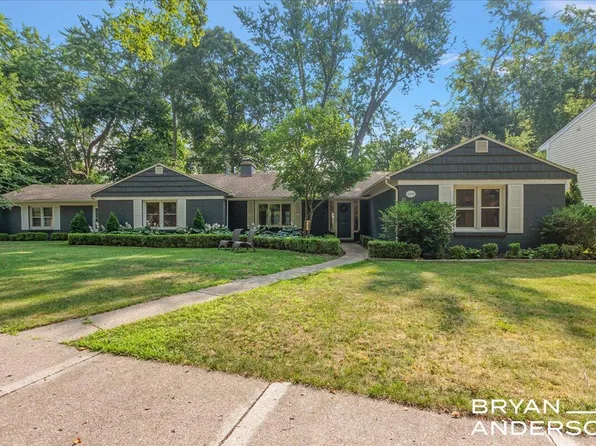 1414 Rosalind Rd SE, East Grand Rapids, MI 49506