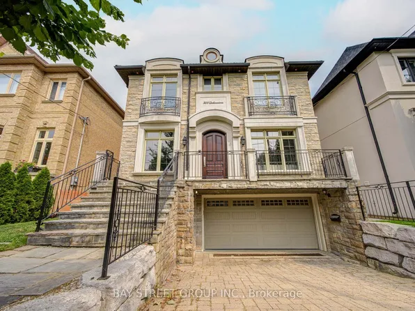 500 Deloraine Ave, Toronto, ON M5M 2B8