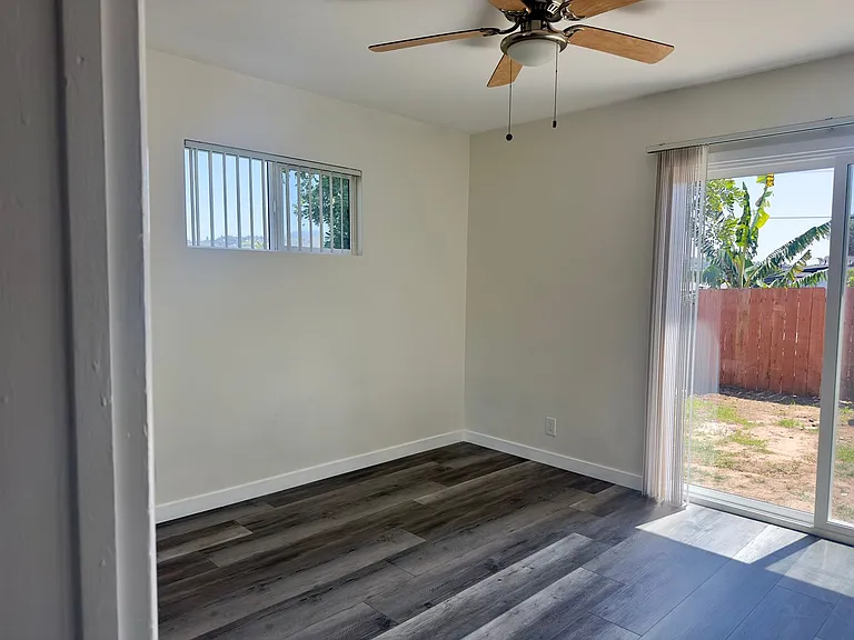 8619-8686 Sandy Bev Ln — Photo 5