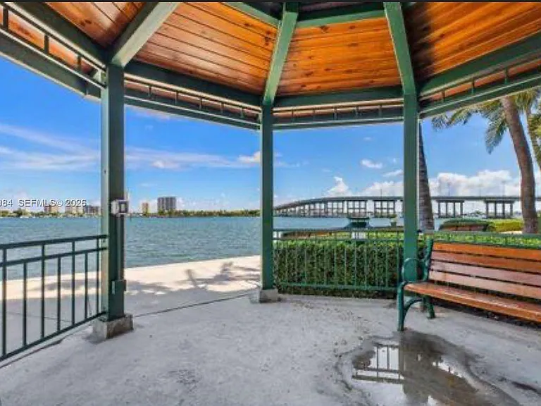 2650 Lake Shore Dr #1001 — Photo 39