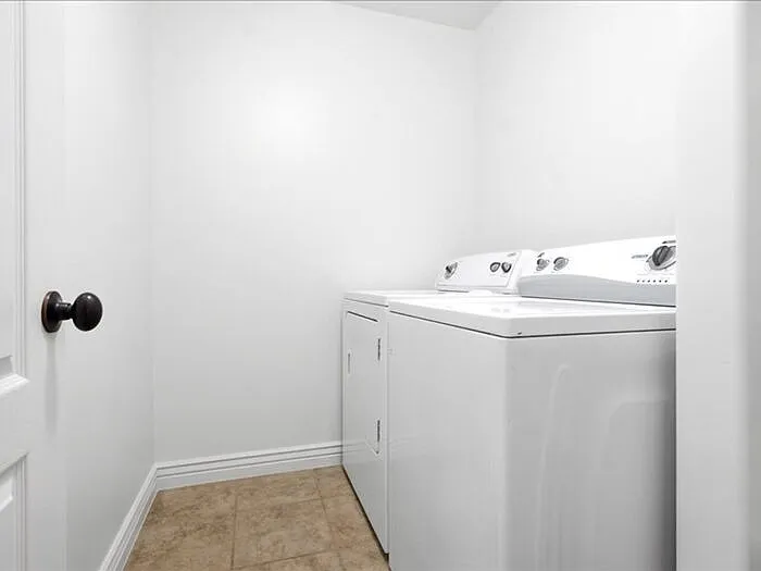 2113 E Glamis Ct — Photo 26