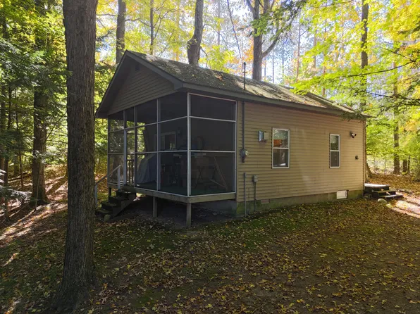 4257 Schnieder Rd, Manistee, MI 49660