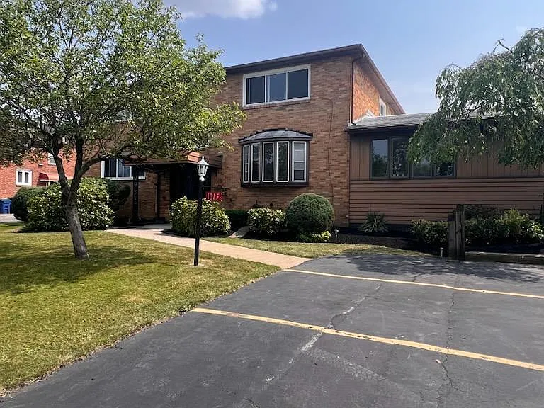1015 Wehrle Dr #3 — Photo 1