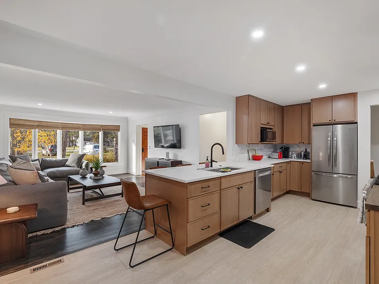 22182 Berg Rd — Photo 10