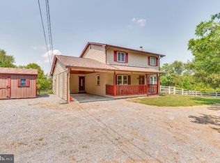 8989 Leetown Rd, Kearneysville, WV 25430