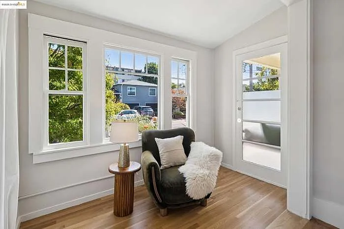 5373 James Ave — Photo 15