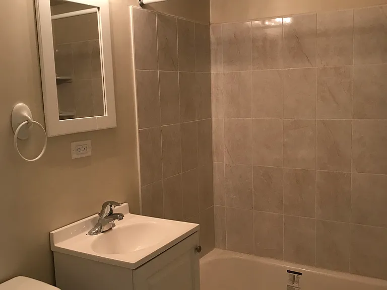 Skyview Apartments — Photo 23
