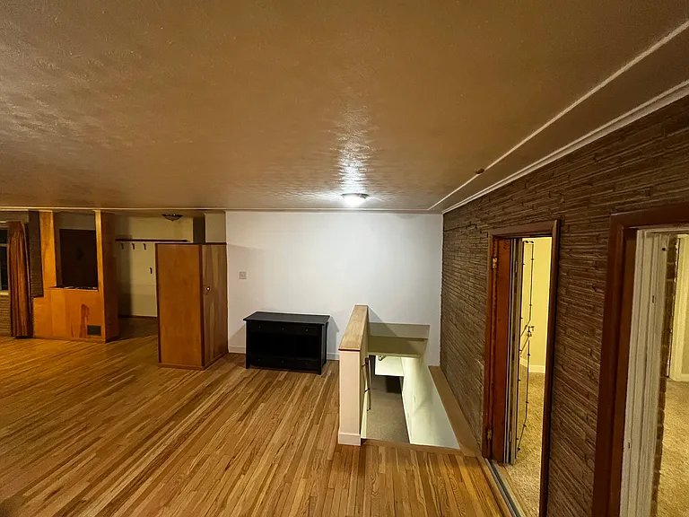 4895 Golden Ct — Photo 39