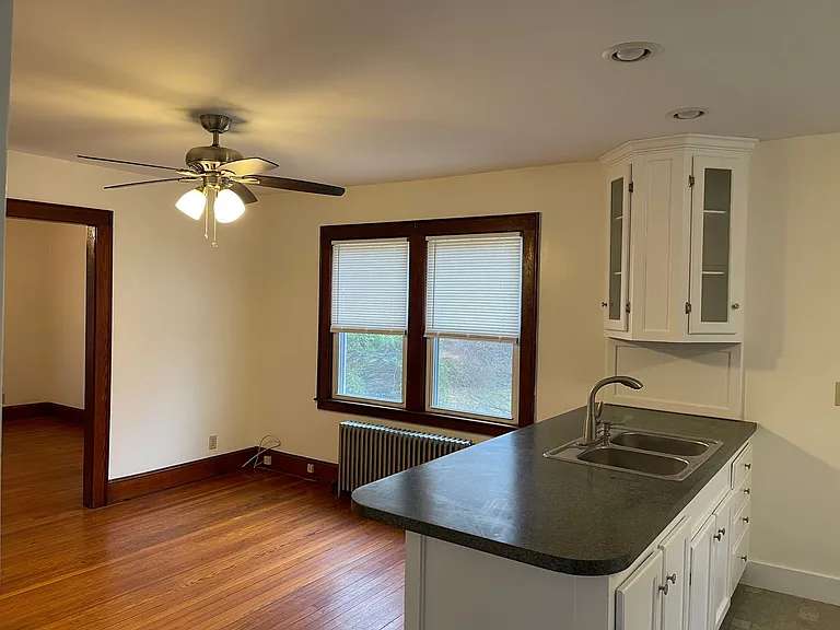 6 Silver Dr — Photo 3