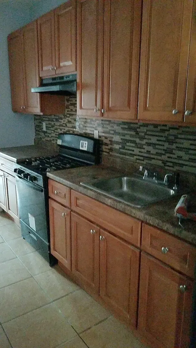 2 bed, 800 sqft, $1,949 — Photo 1