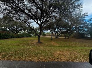 3821 4th Ave NE, Naples, FL 34120