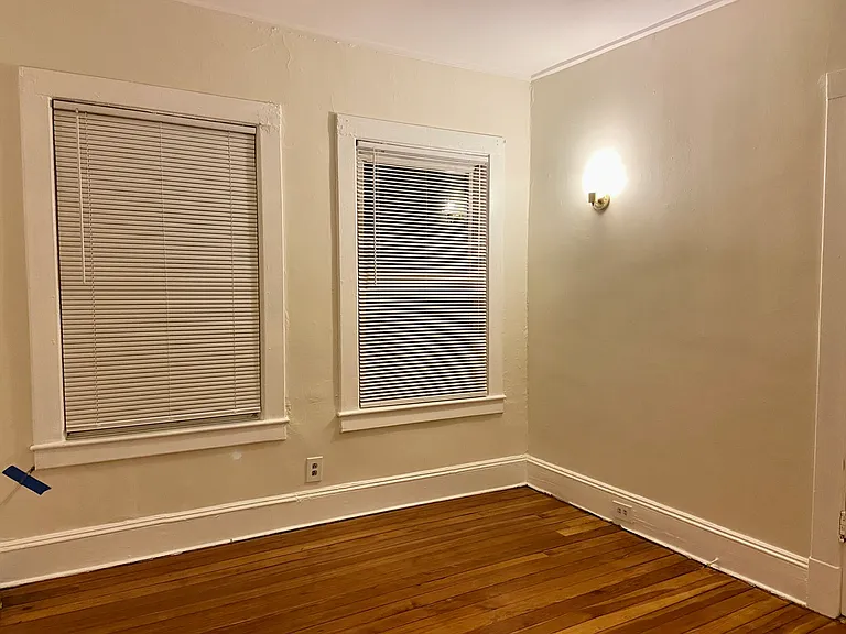 132 Oxford St #1 — Photo 4