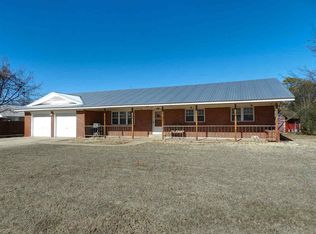 505 Oklahoma St, Geronimo, OK 73543