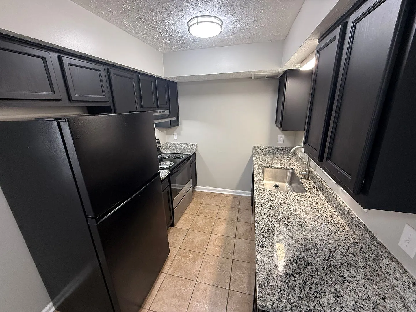 1637 Foxhaven Drive — Photo 2