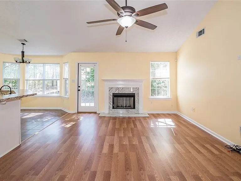 118 Jimmy Reynolds Dr — Photo 3