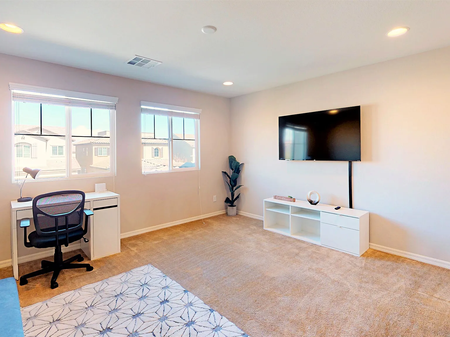 4 bed, $4,999 — Photo 3