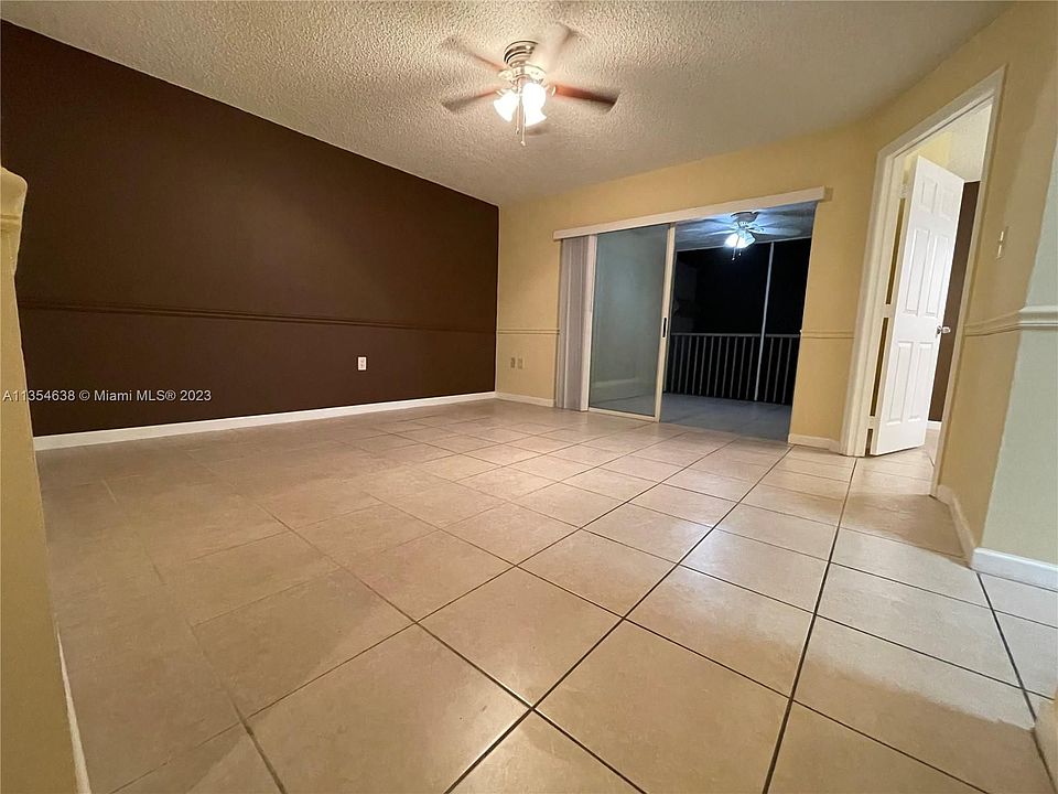 1st image of 1204 Glenmoor Dr #1204