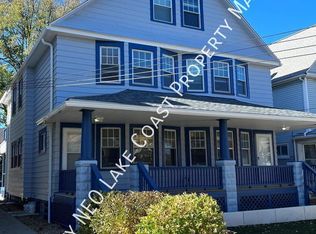 1472 Ridgewood Ave, Lakewood, OH 44107