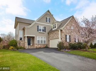9211 Falling Water Dr, Bristow, VA 20136