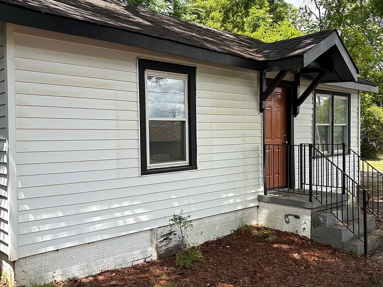 321 E Arlington Ave — Photo 2