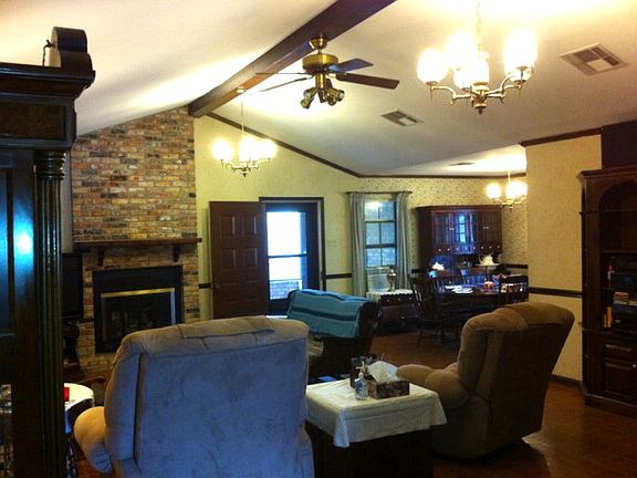 2nd image of 400 Wayside Dr