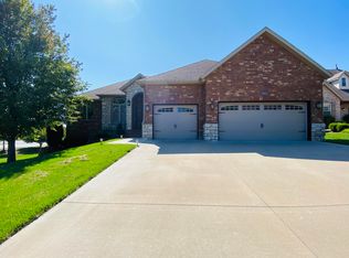 2963 S Camber Ave, Springfield, MO 65809