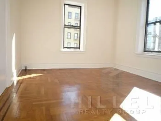 Rented by Hillel Realty Group | media 20