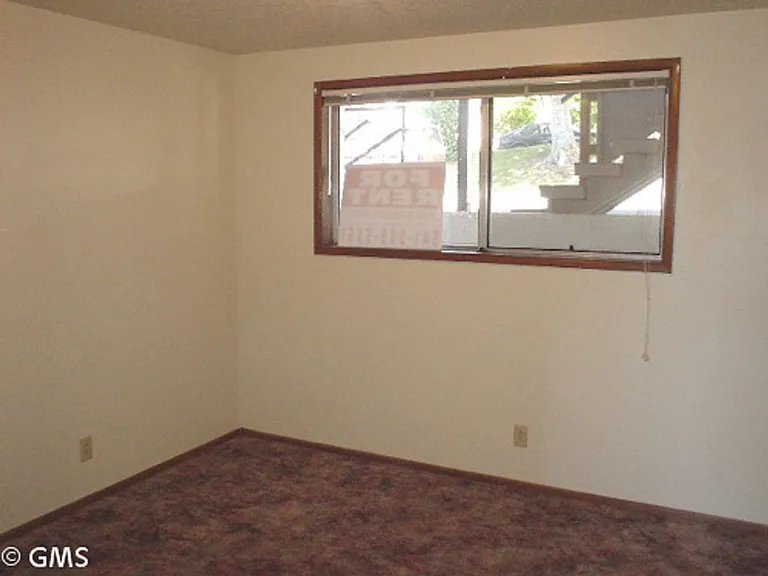 2092-2098 Monroe Ave #2108-2120 — Photo 7