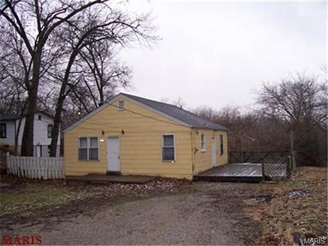 2nd image of 3965 Lada Ave