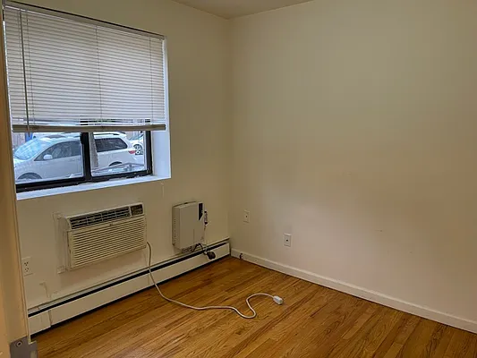 Rented by 18 REALTY | media 12