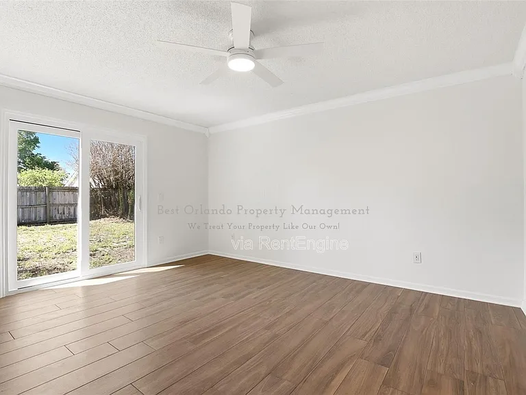 7326 Wethersfield Dr — Photo 19