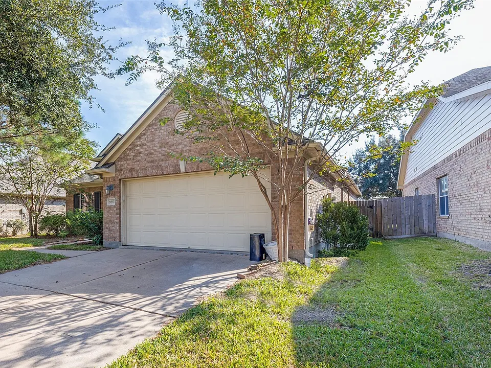 24915 Garnet Shadow Ln