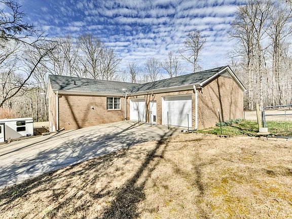 2nd image of 1126 Greenpond Rd