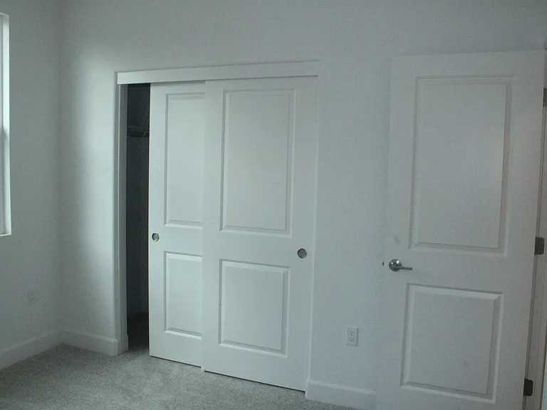 405 Mystic Ln — Photo 21