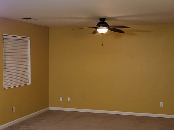 5th image of 4431 E Vista Ave