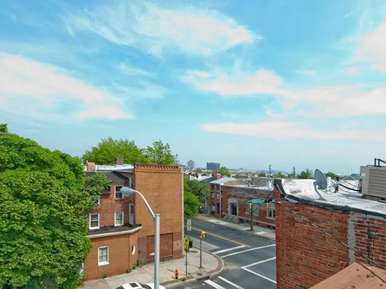 426 S Wolfe St — Photo 37