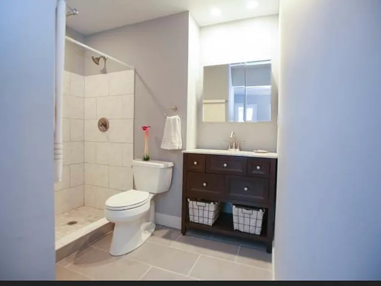 10443 Ghentwood Row — Photo 2