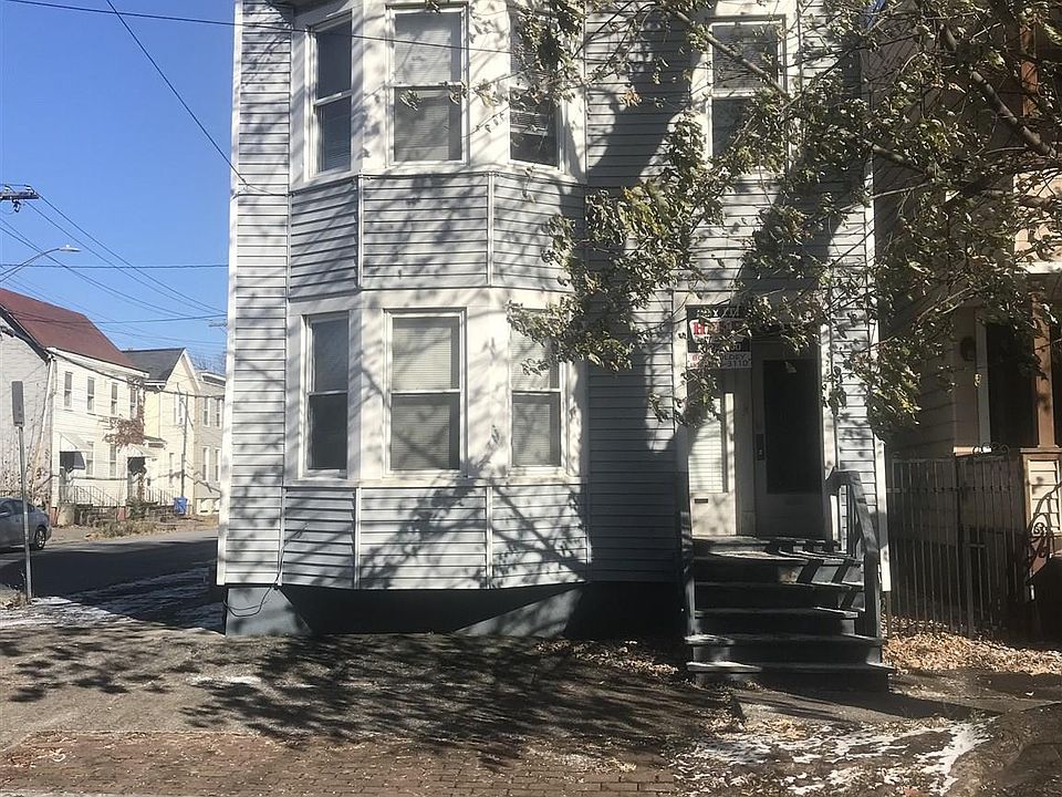1st image of 281 2nd St