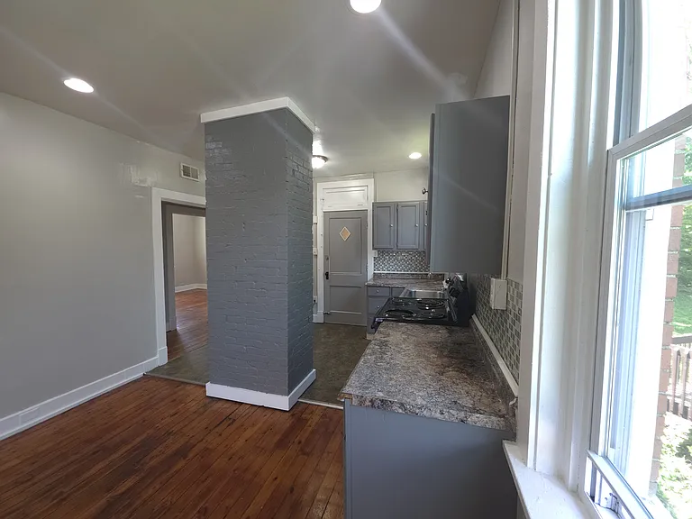 528 Wall Ave #2 — Photo 13
