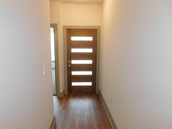 4th image of 12182 Abbey Glen Ln