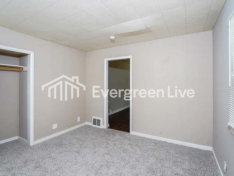 4608 N 44th St — Photo 5