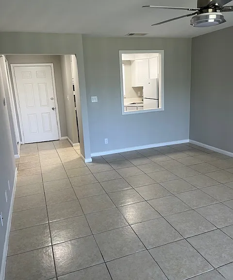 Spring Lake Apartments — Photo 91