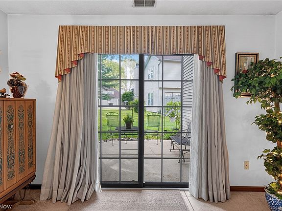 5th image of 1123 Red Tail Hawk Ct Unit 1