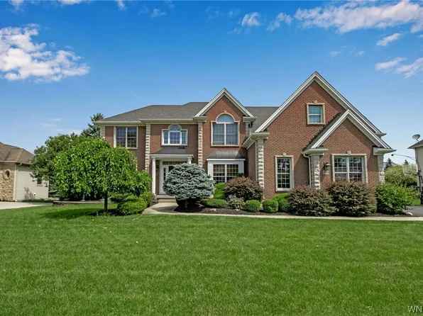8974 Stonebriar Dr, Clarence Center, NY 14032