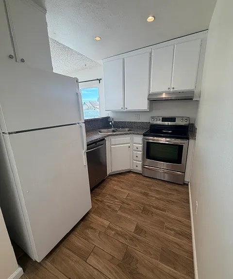 3659 Herman Ave #B — Photo 5