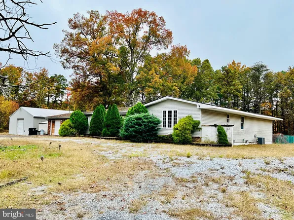 211 N Grove St, Berlin, NJ 08009